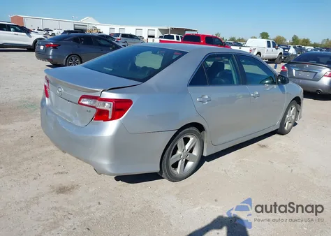 2012 Toyota Camry Se z USA, uszkodzony, nr VIN 4T1BF1FK4CU610658